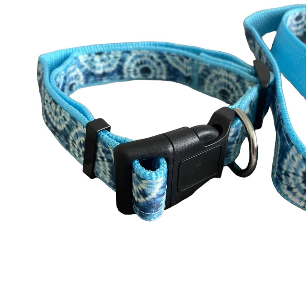 Matching Blue And White Dog Collar and Leash Set - Picture 4 of 4